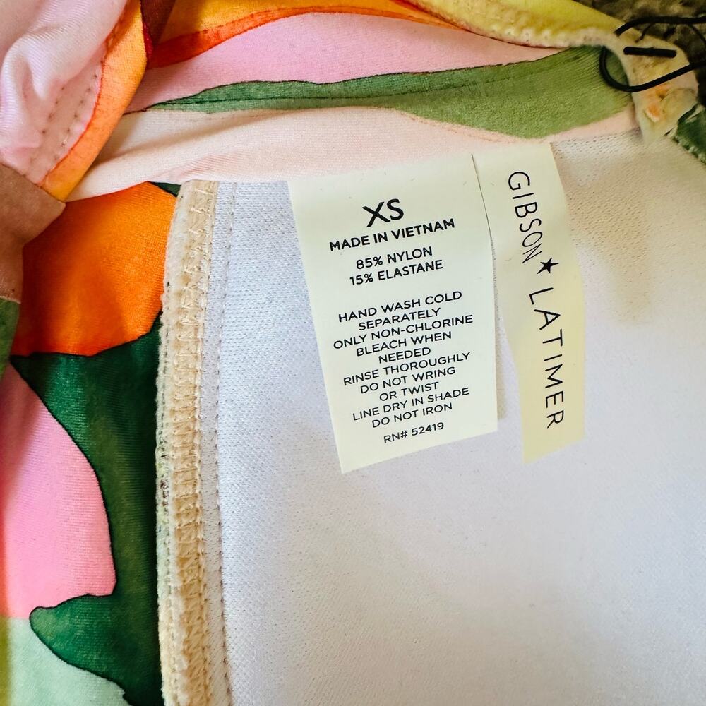 Gibson Latimer 2 Piece Swim suite XS - Picture 7 of 7